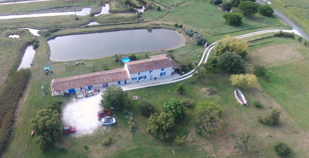 Bed and Breakfast Moulin De Mauzac Saint-Just-Luzac Exterior foto