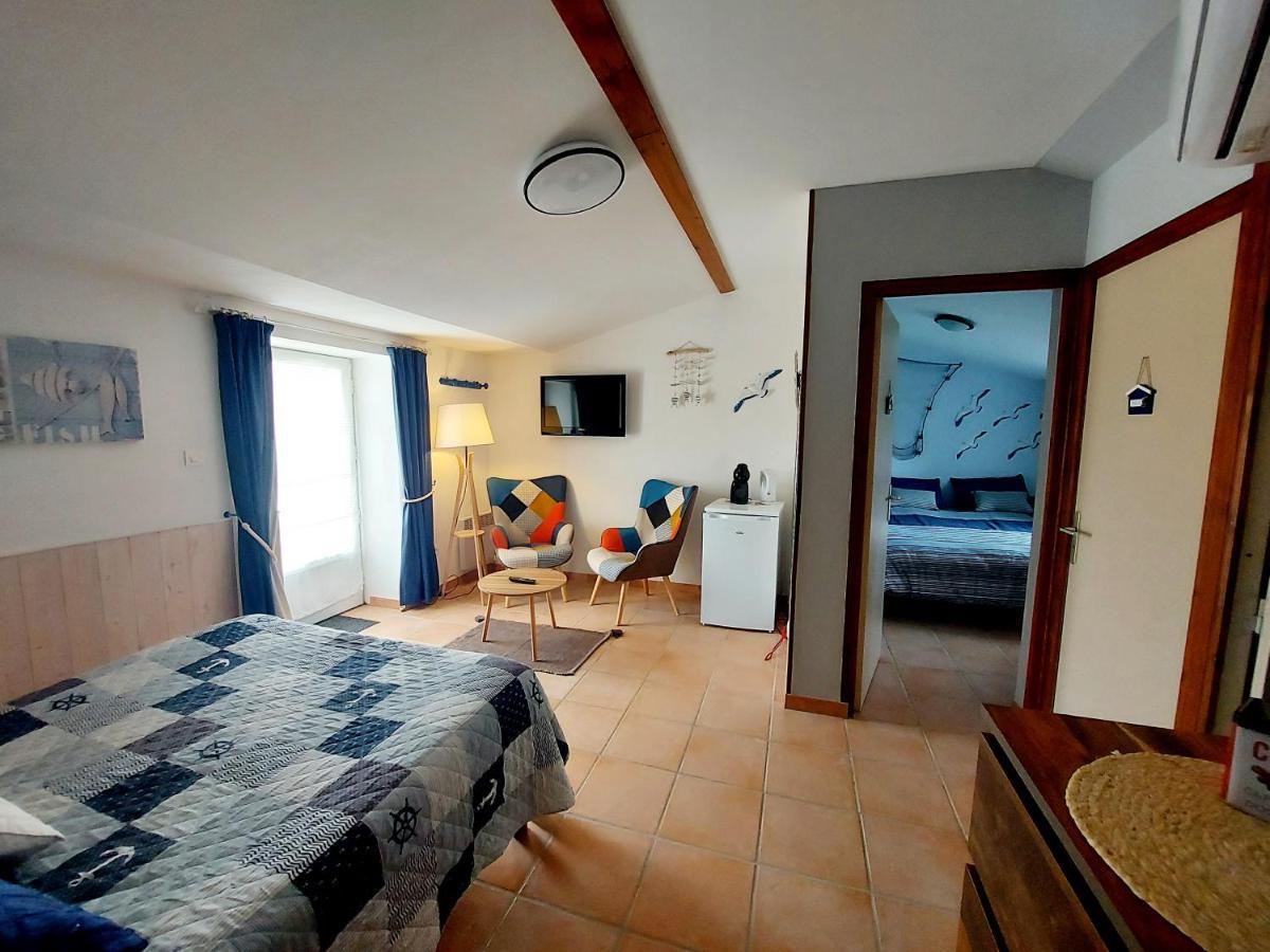 Bed and Breakfast Moulin De Mauzac Saint-Just-Luzac Exterior foto
